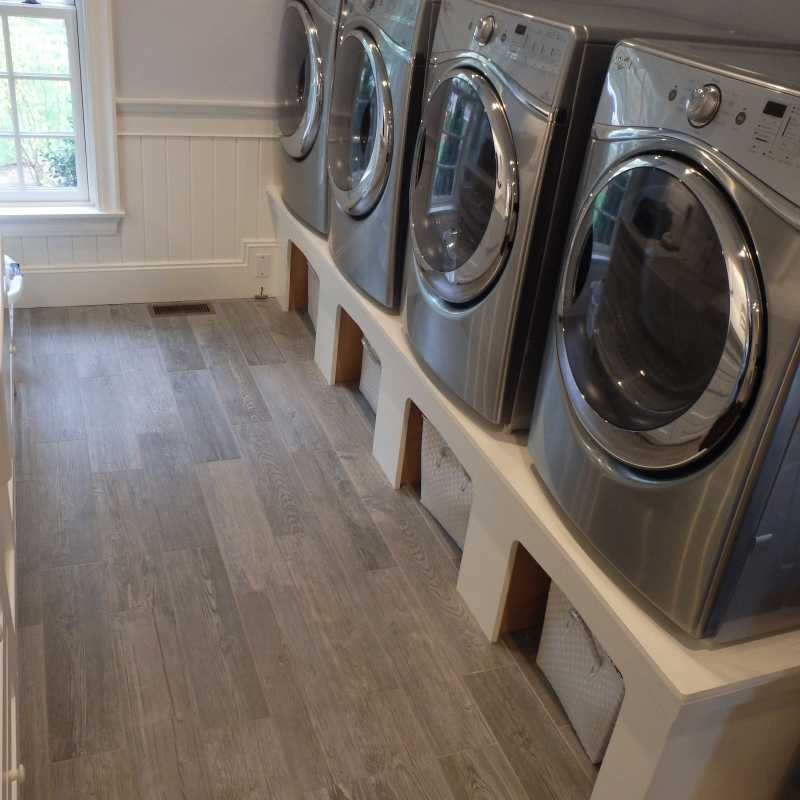 Tilery.laundry.room.tilefloor.woodplanktile.wood.look.porcelain.capecod